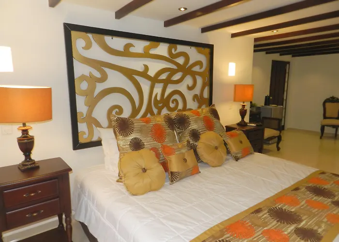 Hotel Dorado Plaza Calle del Arsenal