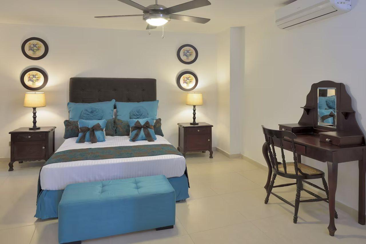 Dorado Plaza Calle Del Arsenal Cartagena (Kolumbien)